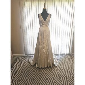 Stephen Yearick Beige Embellished Beaded Wedding Dress Size 6